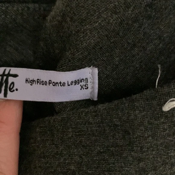 Stretchy pants - Picture 2 of 2